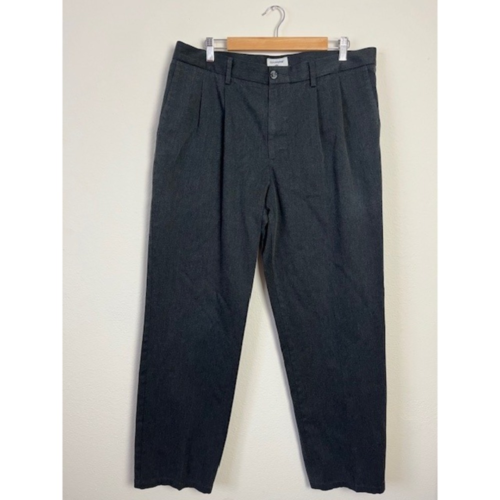Dockers Mens 38x34 Gray Pleated Dress Pants Career Casual Office Trousers